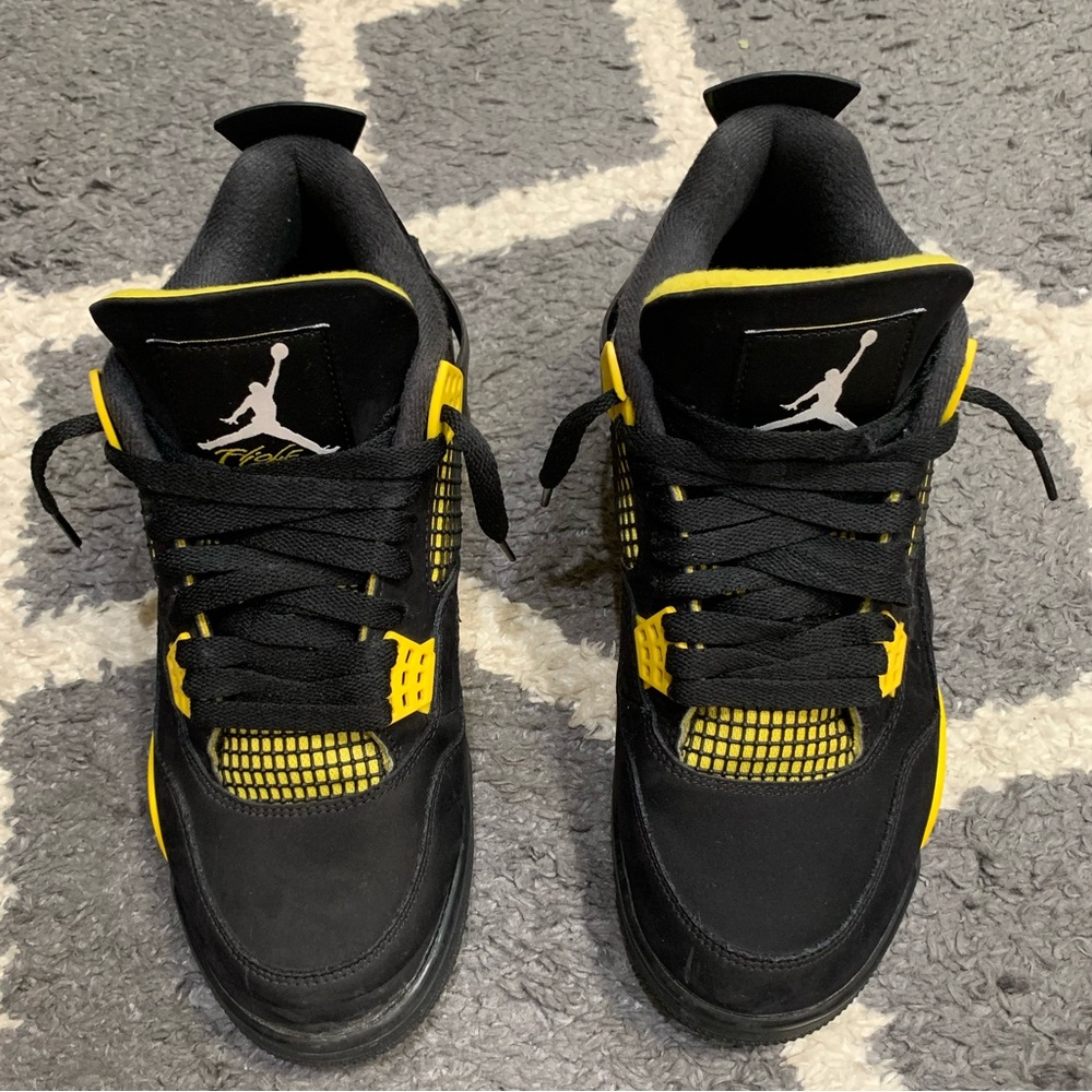 Jordan 4 yellow thunders